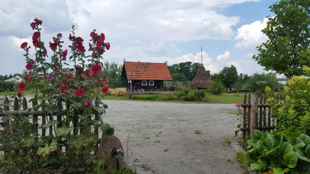 Spreewaldhaus Zum Schoberplatz Lübben Exterior foto
